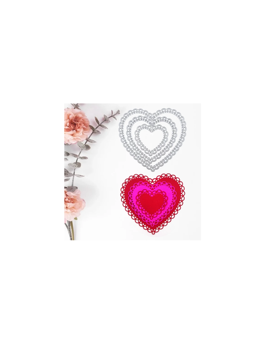 Dies 3 coeurs ornés